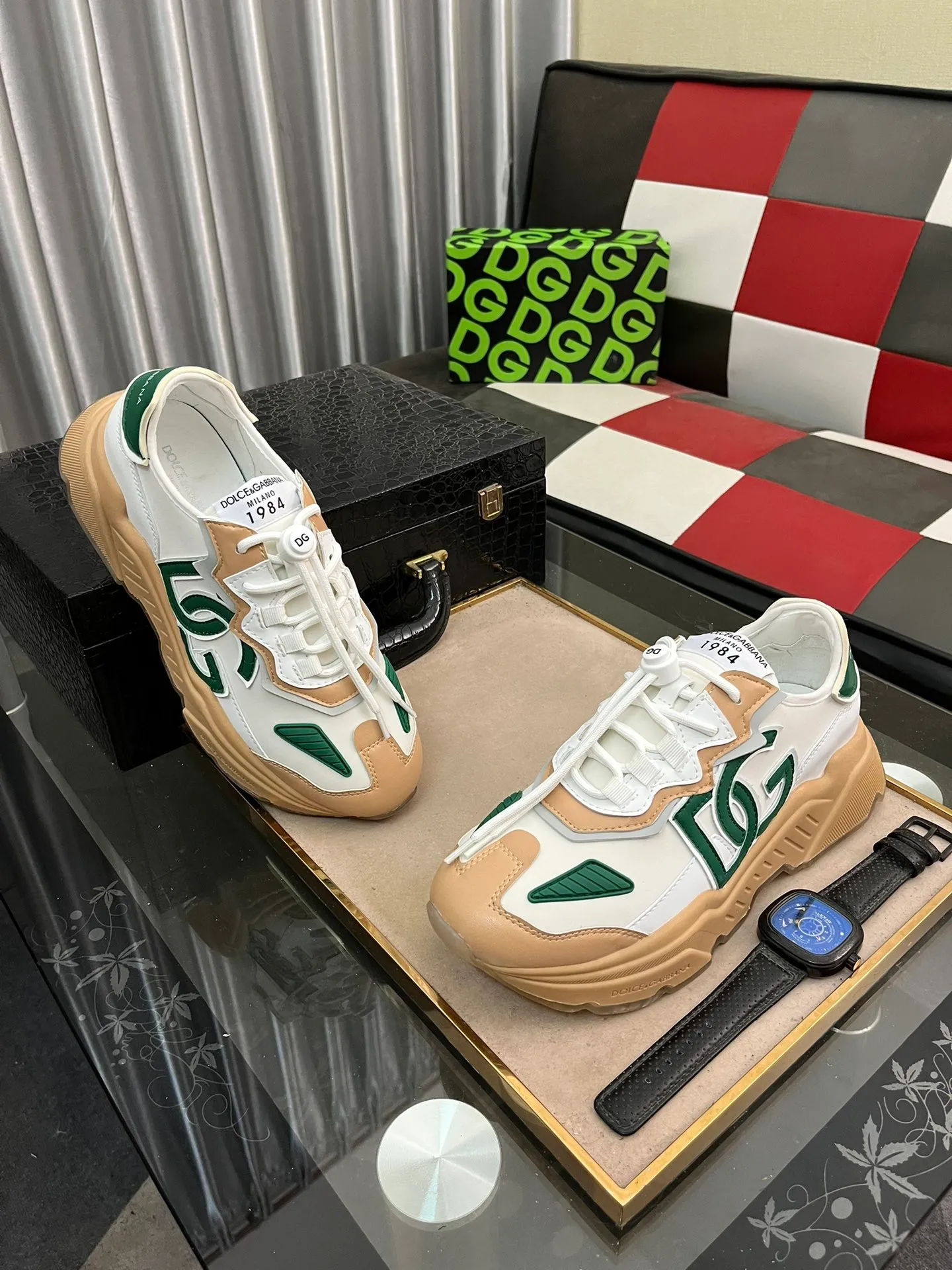 Men's shoes 💰480⌚️⌚️[DOLCE&GABBANA] DG hot style ♦️: Fashionable casual shoes 🇨🇳Official website original 1:1 mold opening, original quality 💯Fine workmanship, high-end luxury ☘The upper is made of imported fly weave, comfortable and breathable, sheepskin foot pads 🌴rubber wear-resistant outsole, comfortable to wear🍍Versatile style, high-grade men. 🤓🤓Number of yards: 38-46